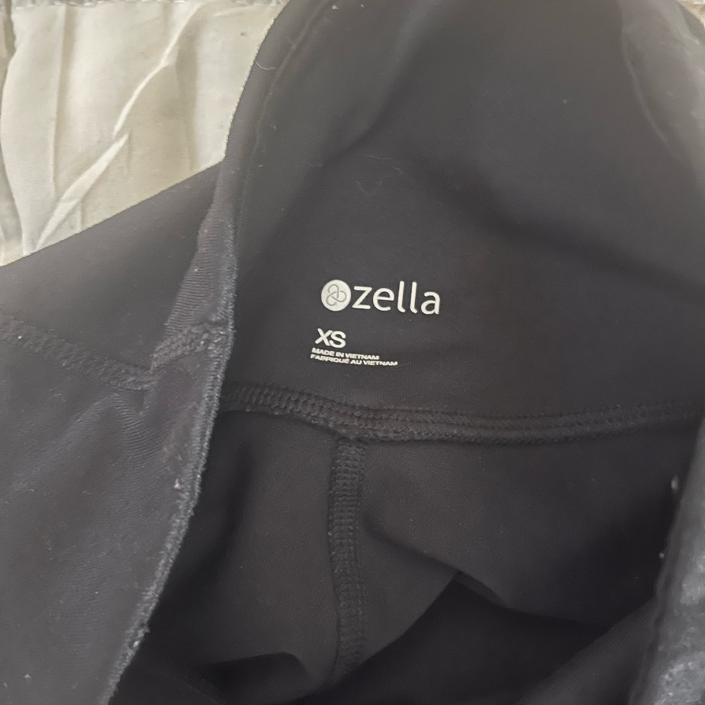 Black Zella leggings